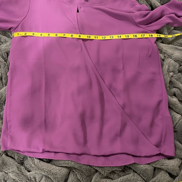 Banana Republic lilac keyhole blouse size small petite - Picture 14 of 14
